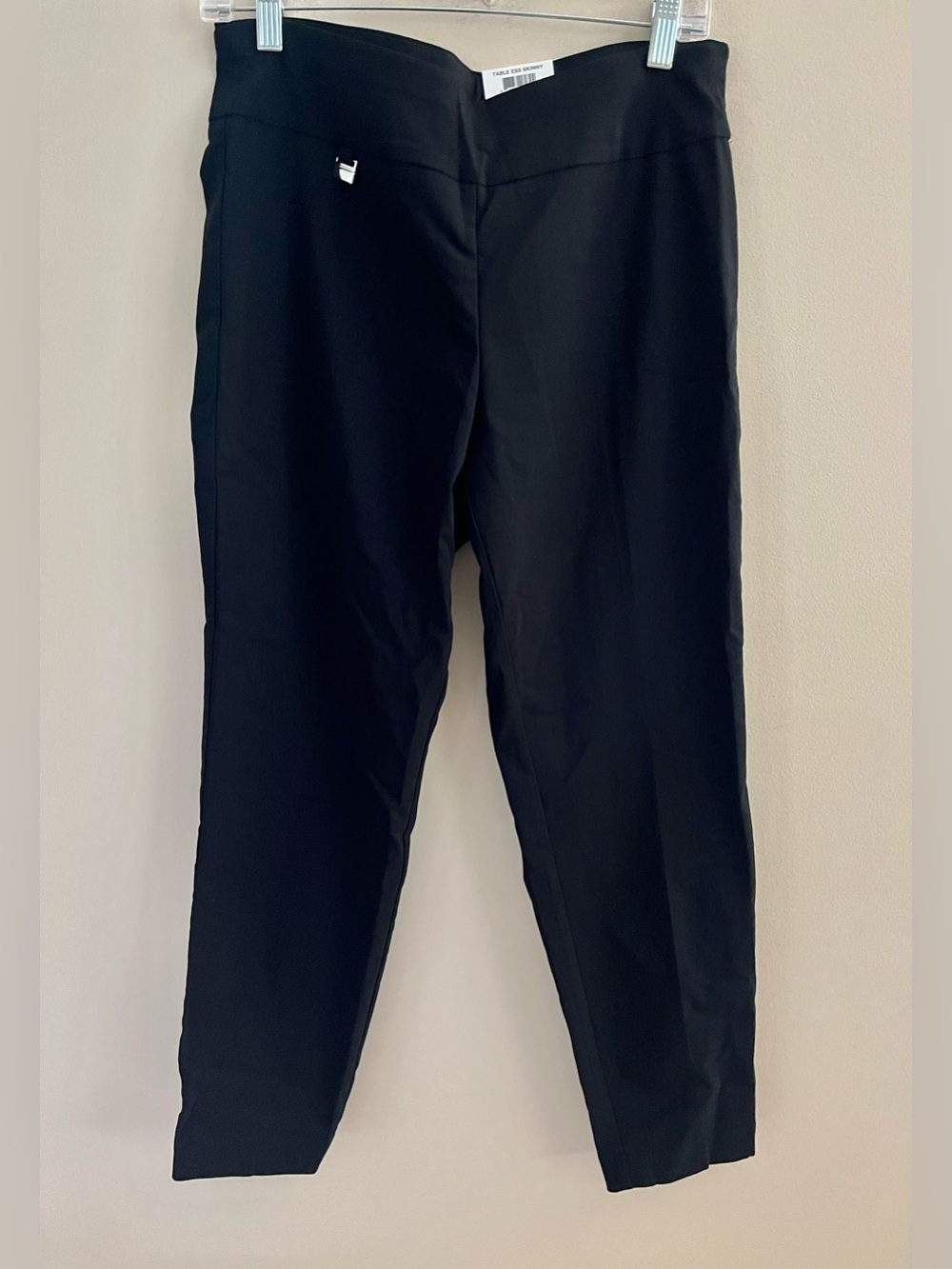 NWT-Alfani Black Skinny Pant, Size 10 Short